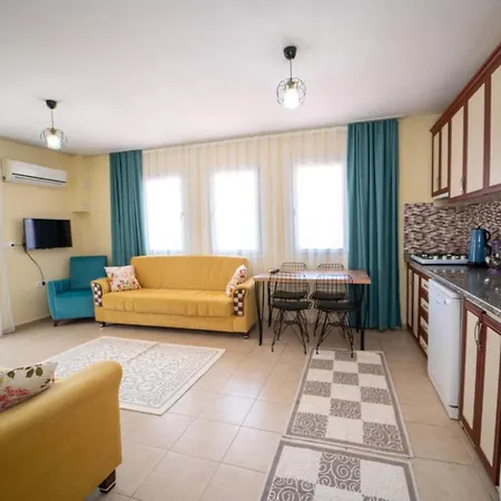 公寓 Central House Near Calis Beach With Balcony And View In